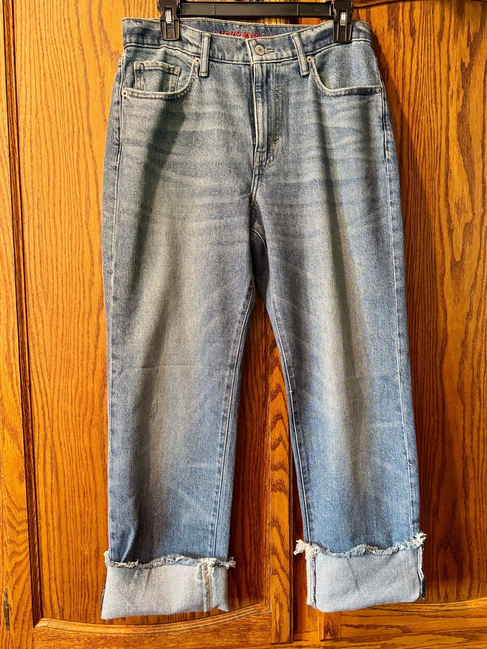 Lucky Brand 90’s Loose High Rise Crop Jeans w/Raw Hem, in Medium Wash, Size 6/28